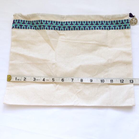 NEW Tory Burch Canvas Drawstring Dust Bag Storage Travel Gold Logo Charm Pull - Picture 3 of 4